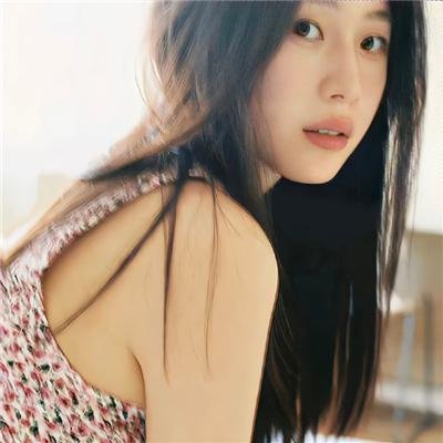 敦君与女朋友